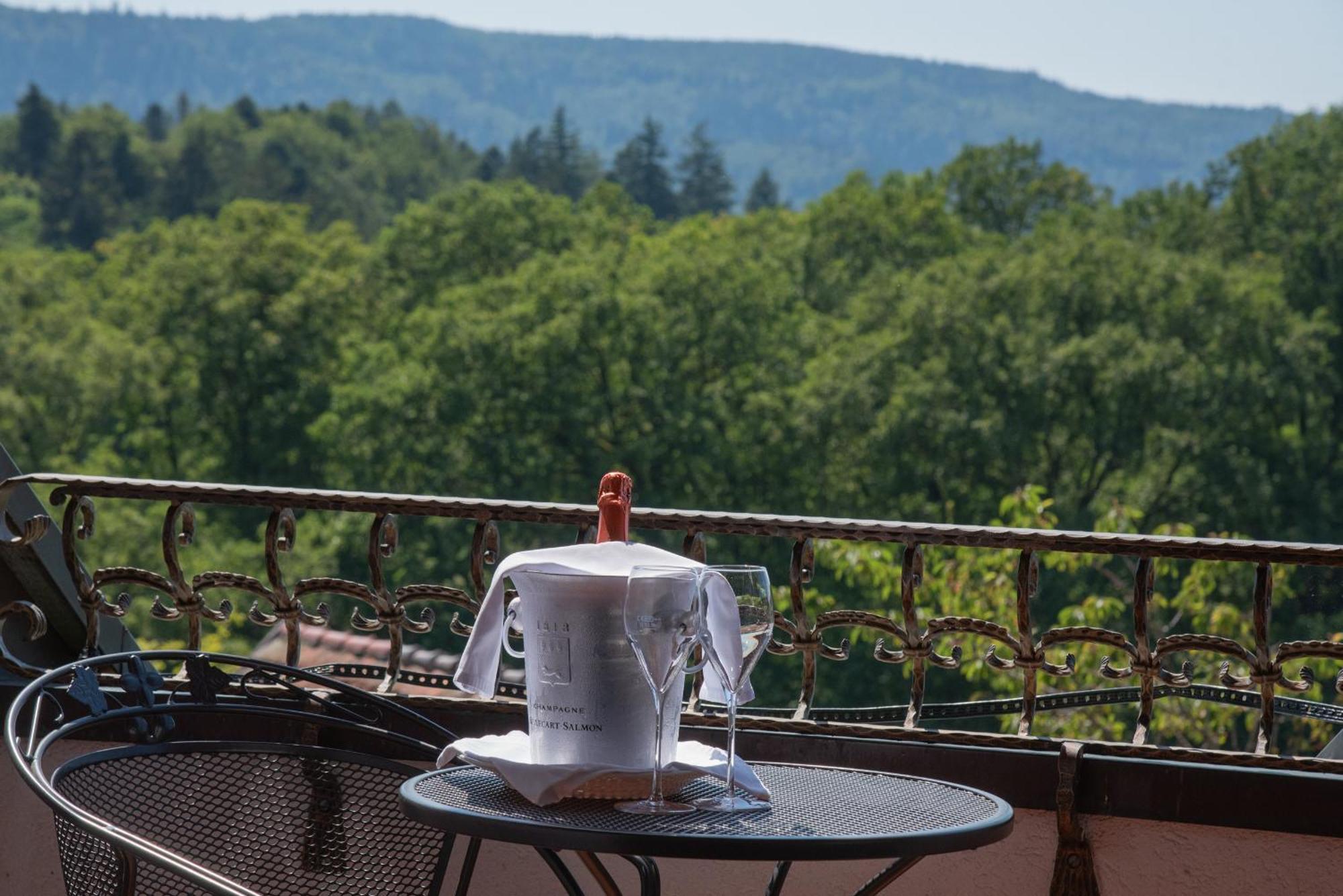 Hotel Restaurant Vinothek Lamm Bad Herrenalb Exterior foto